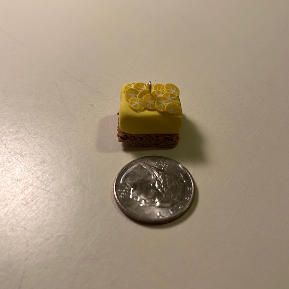HANDMADE: Lemon tart polymer clay charm